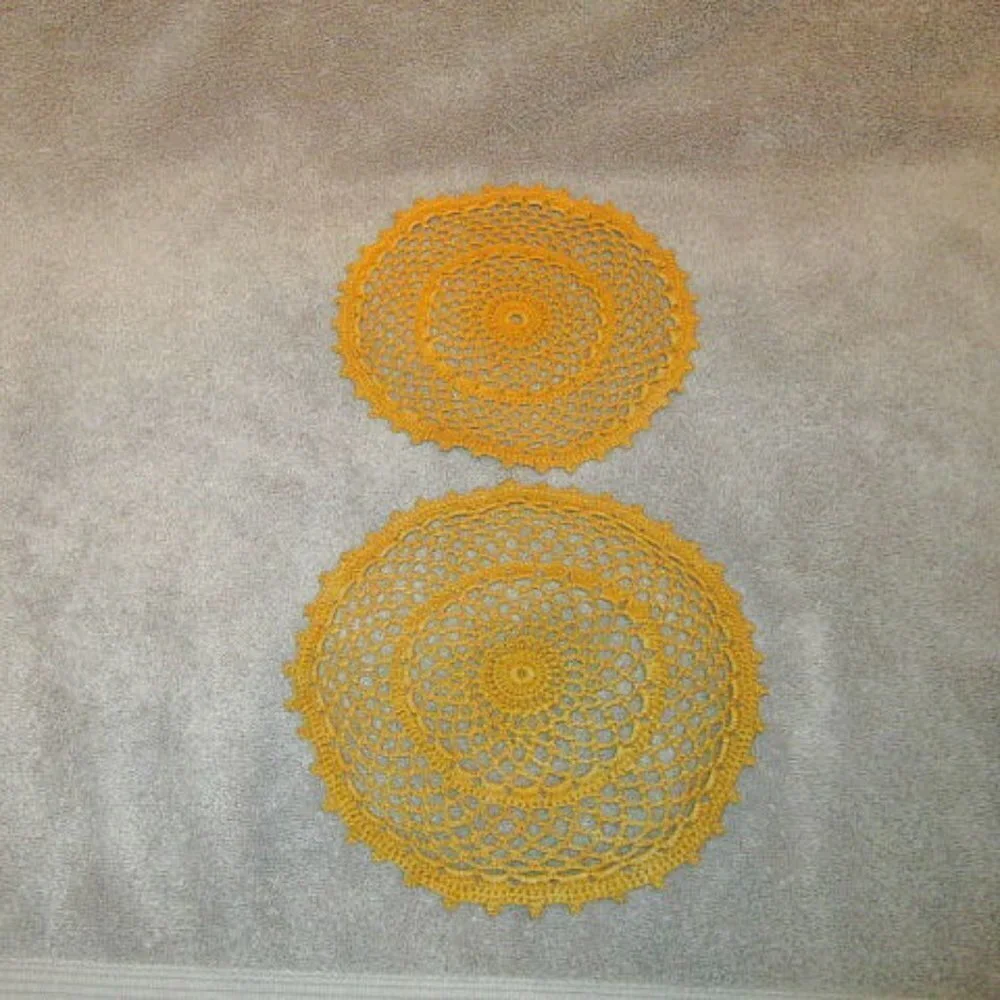 Vtg Handmade Crochet Lace Doily Set Of 2 Round Dainty Grannycore MCM Cottagecore